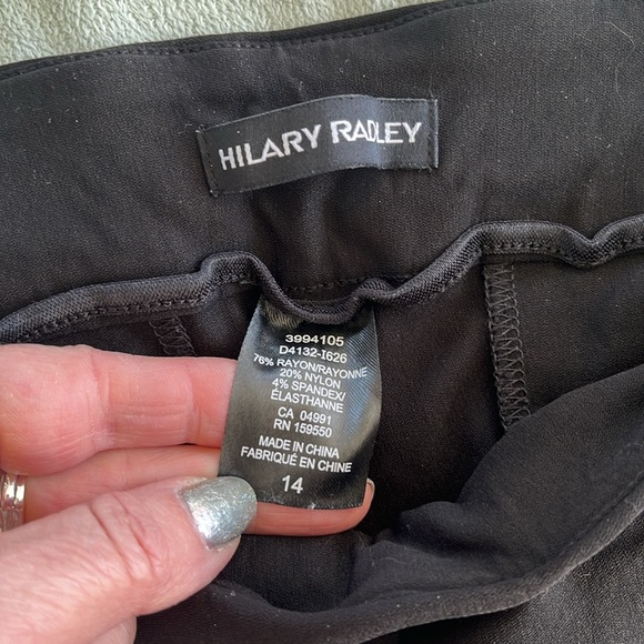 Pull on Bermuda Shorts, Size 14 - Picture 4 of 6